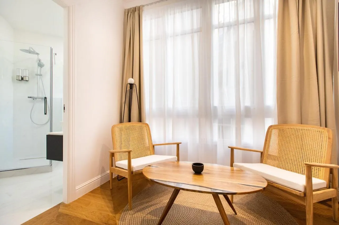 Majestic 4Br/4Bath Apartment In Sagrada Familia Area Barcelona Spain